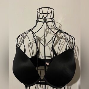 Victoria's Secret Black Double Shine Strap Bra Size 36DD (NWT)!!